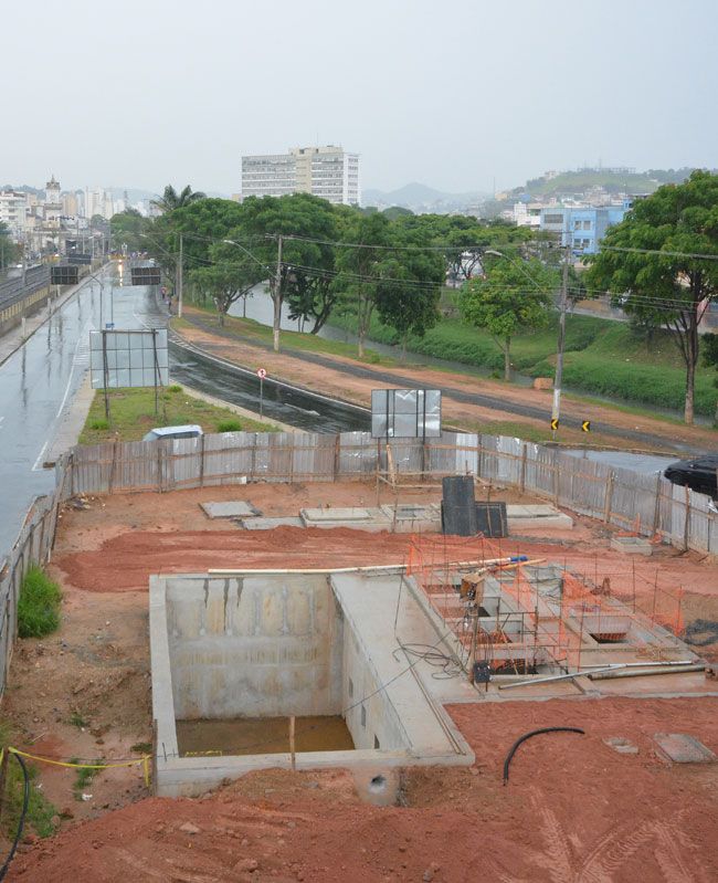 Demora na liberação de recursos para as obras de despoluição do Paraibuna é de até 90 dias (Marcelo Ribeiro/27-10-15)