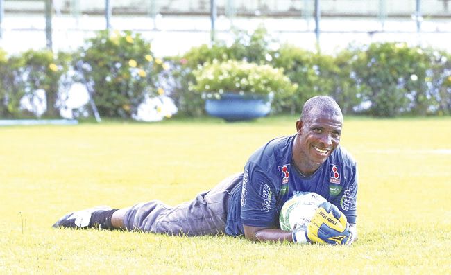 Paredão segue firme no Tupi 2 Glaysson sofreu 14 gols em 20 jogos (Leonardo Costa)