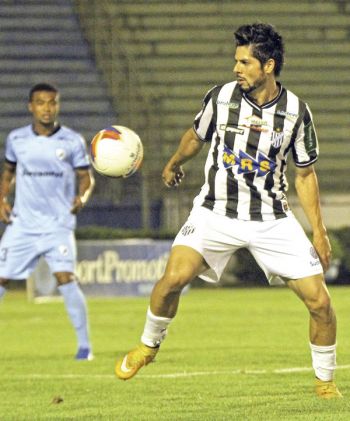 Como será o amanhã? 2 Goiano estaria na mira do ASA (Felipe Couri / tupifc.esp.br)