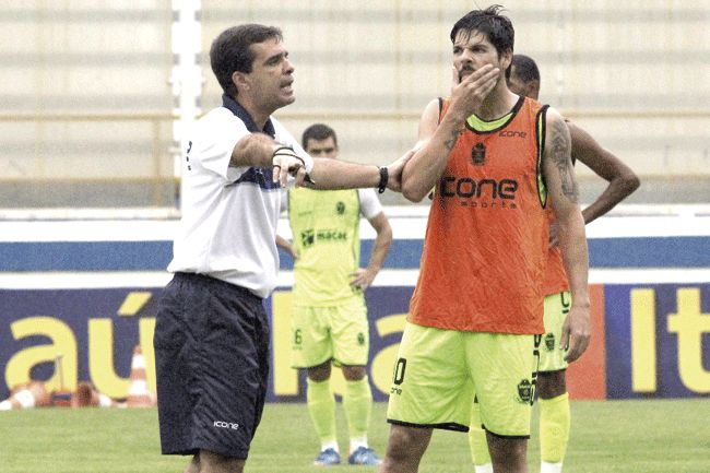 Junior Lopes trabalhou com Marco Goiano no Macaé (Tiago Ferreira/Divulgação)