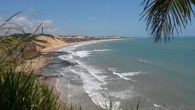 FOTOS: MAURO MORAIS Litoral de beleza privilegiada atrai turistas estrangeiros