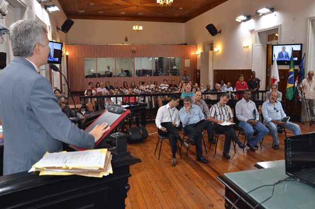 Promotor Alex Santiago relata problemas enfrentados por comunidades por falta de luz (josé adriano/câmara municipal)