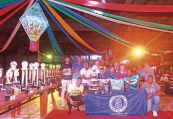 Noite de gala para o futebol amador 2 Campeã da categoria adulta, Cruzeirinho também foi eleita a melhor equipe (Leonardo Costa/14-12-15)