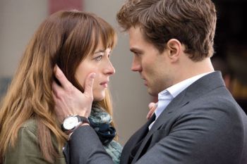 Dakota Johnson e Jamie Dornan interpretam o casal caliente saído do best-seller (Divulgação)