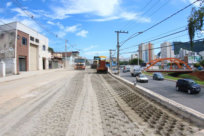 Avançam obras em nova ponte 2 Ponte será aberta após conclusão de acesso em construção a partir da Rua Maria Perpétua (Fernando Priamo/15-12-15)
