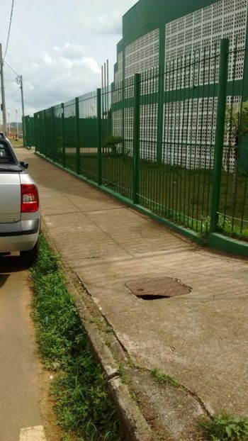 Problema ocorre perto de escola (Paulo Saba)