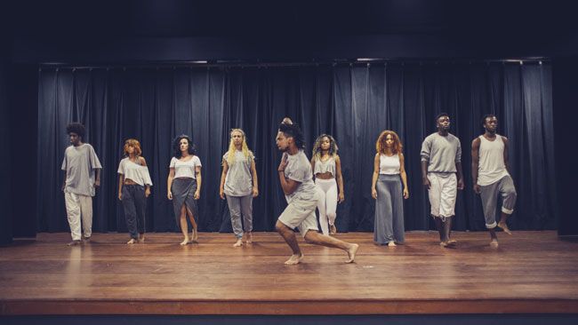 FERNANDA ABDO/DIVULGAÇÃO Remiwl Street Crew resume seus 3.650 dias de aprendizados e muitas histórias no espetáculo