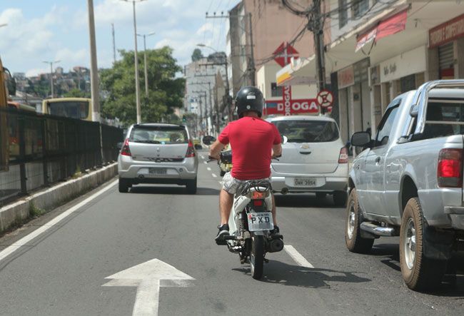 Apesar do crescimento, veículos com placas ainda são a minoria nas ruas (Fernando Priamo/08-01-16)