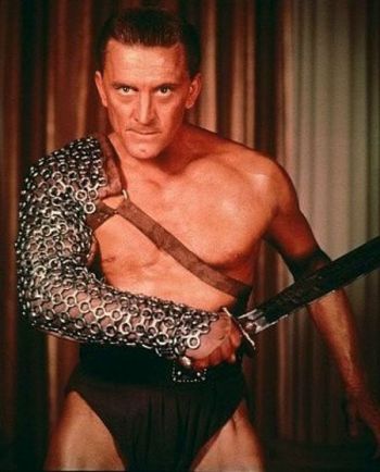 Astro de filmes como 'Spartacus', um clássico do gênero 'sandálias-e-espadas', Kirk Douglas comemora cem anos de vida em dezembro (Divulgação)
