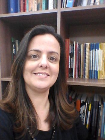 Cláudia Thomé lança livro nesta sexta-feira