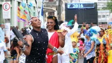 desfile escolas leo 2