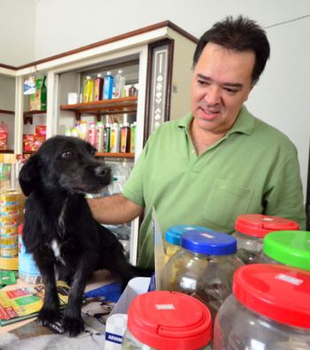 Abandono de animais cresce no início de ano 2 Diana foi adotada no início do ano por Amilcar: