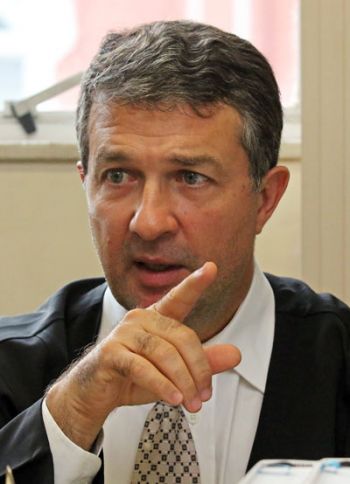Crescem pedidos de proteção 2 Juiz Paulo Tristão explica que a lei recente não pode ser enquadrada em qualquer caso envolvendo mulher (Leonardo Costa/22-01-16)