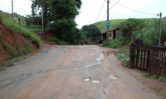 Chuvas comprometem itinerário de ônibus 5 Ônibus da linha 415 têm dificuldade de cumprir trajeto e chegar ao Vale dos Peões