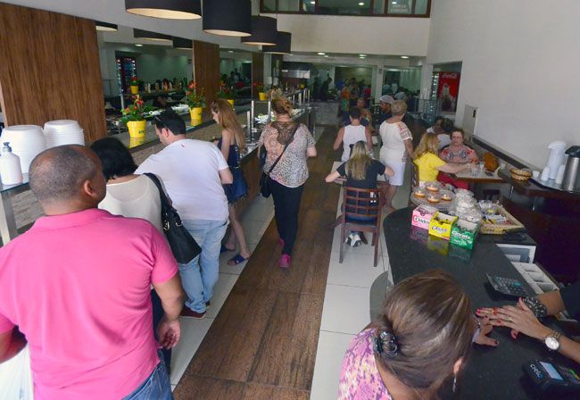 Aulas em janeiro aquecem economia 2 Restaurantes e bares confirmam impacto positivo com as aulas na UFJF (Olavo Prazeres/08-01-16)