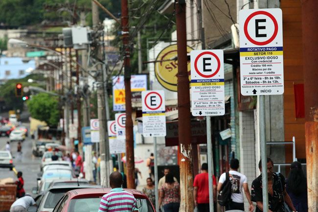 Área Azul em Santa Terezinha 2 Avenida Rui Barbosa terá dois setores para estacionamento rotativo (Fernando Priamo/29-02-16)