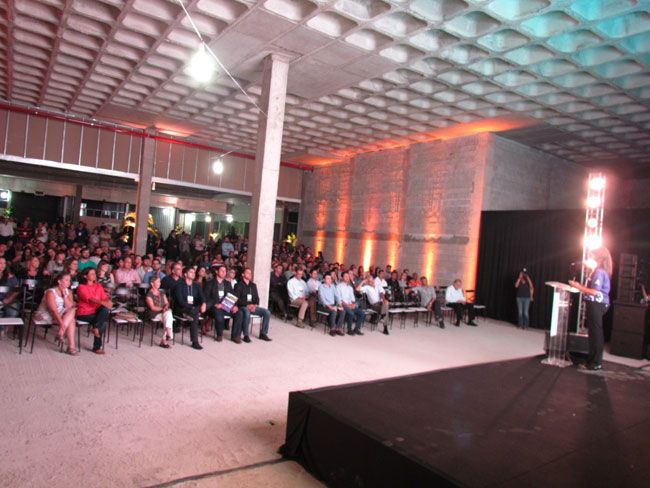 Inauguração no dia 30 de junho 2 Cerimônia de entrega das chaves para os comerciantes (Divulgação)