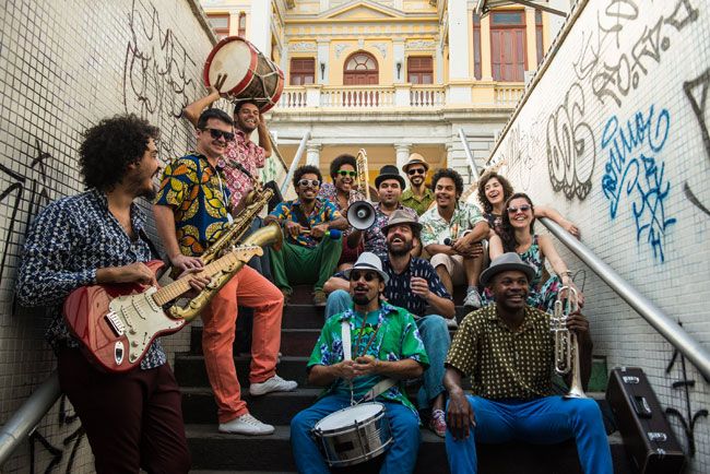 DIVULGAÇÃO Surgido em 2012 como bloco de carnaval, o Chama o Síndico chega a fazer 50 shows por ano