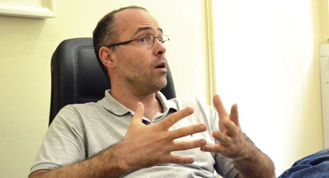 JF Vôlei não poderá substituir Renato 2 Maurício Bara diz que o carinho da torcida de JF o motivou a entrar na concorrência pela sede do torneio triangular (OLAVO PRAZERES)