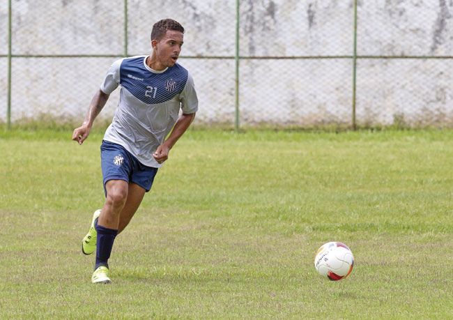 Drubscky saca camisa 10 2 Recife treinou na vaga de William, ontem (Leonardo Costa / tupifc.esp.br)