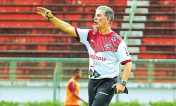 Tudo pela vitória 2 Ricardo Drubscky espera um duelo de equipes que farão tudo para vencer (Leonardo Costa)