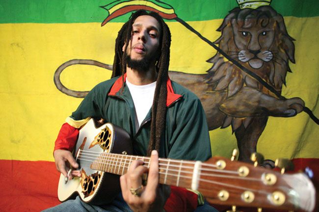 FOTOS DIVULGAÇÃO Julian Marley e os Wailers, lendária banda que acompanhava seu pai, Bob, fazem turnê pelo Brasil