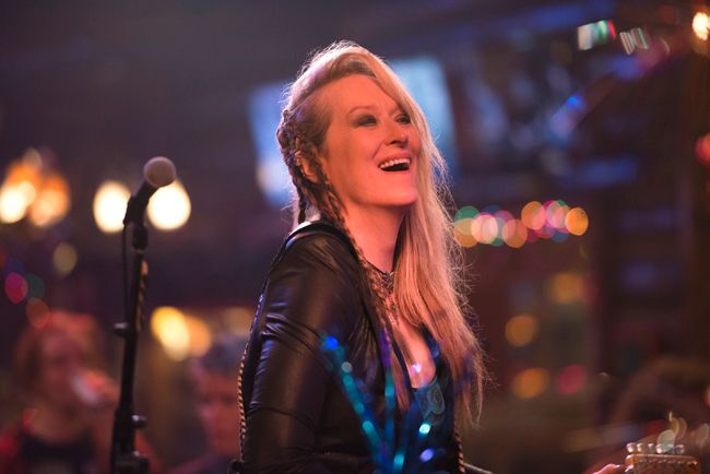 Meryl Streep vive mulher que sai de casa para se tornar estrela do rock