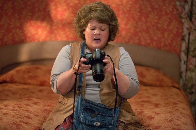 Susan Cooper (Melissa McCarthy) vai precisar de muita força na peruca para mostrar à CIA que também tem valor como agente secreta