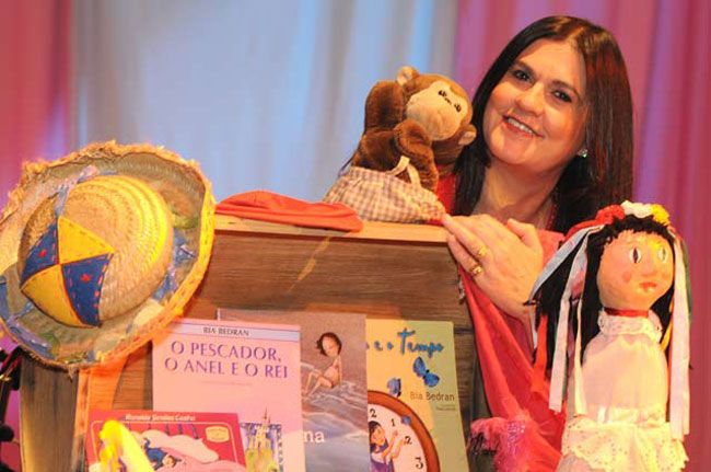 'A vida pode abraçar muitos pensares' 2 A cantora e escritora Bia Bedran lança livro e faz show em Juiz de Fora, durante o Maio Cultural