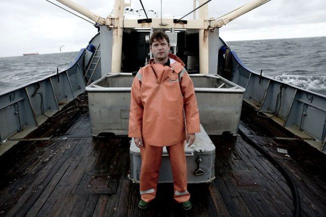 Com um barco fracassando, pescador encontra quilos de drogas em sua rede