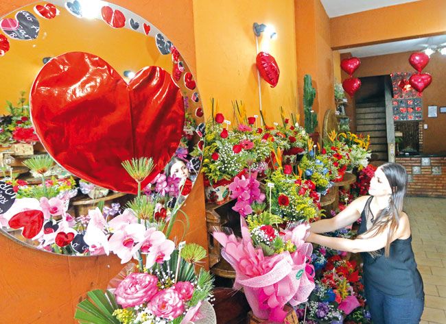 Fraco movimento não tira otimismo 2 Floriculturas afirmam que data é a principal do calendário (Leonardo Costa/05-05-16)