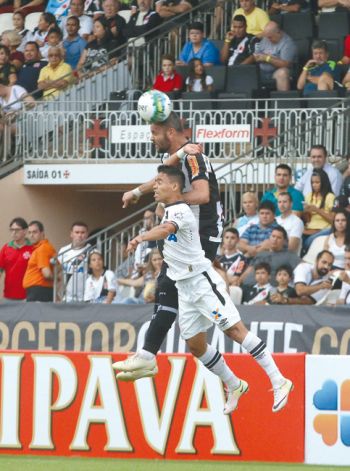 Carijó bate na trave e é derrotado 3 Jogadores de Tupi e Vasco se empenharam na busca da vitóriaLEONARDO COSTA/21-05-16
