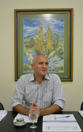 Sobram pacientes e faltam vagas em JF 3 O subsecretário de Regulação, Vitor Monteiro, diz que problema também afeta a rede privada (Marcelo Ribeiro/11-04-16)