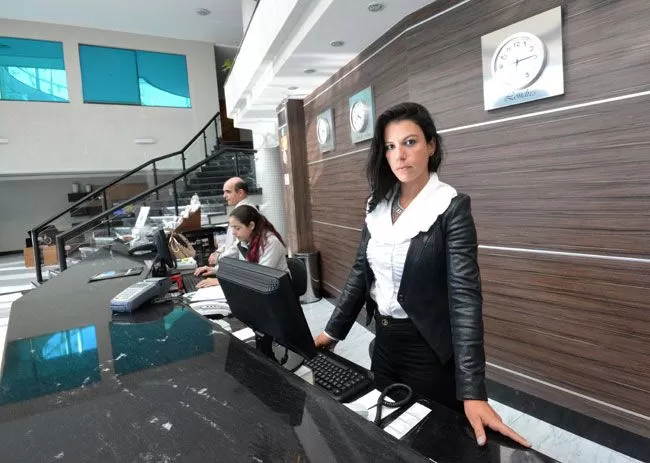 Diretora de marketing do Premier Parc Hotel, Paula Falce, aposta em parcerias e promoções para garantir competitividade (Marcelo Ribeiro/09-06-16)