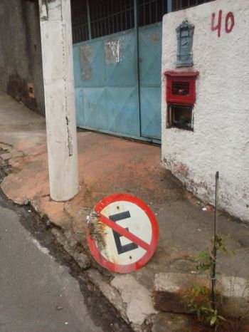 Leitor pede que placa seja recolocada no São Judas Tadeu (Marcos Batista) 