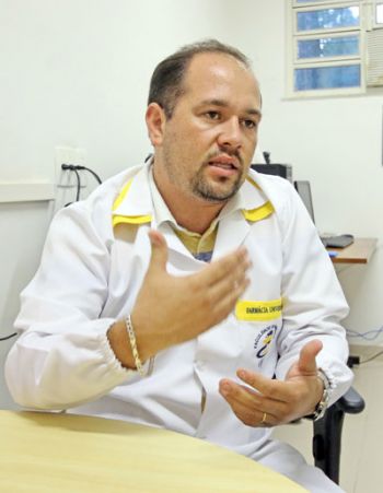 Para Marcelo Silvério, falta de locais para depositar remédios é problema de saúde pública (LEONARDO COSTA/14-04-16)