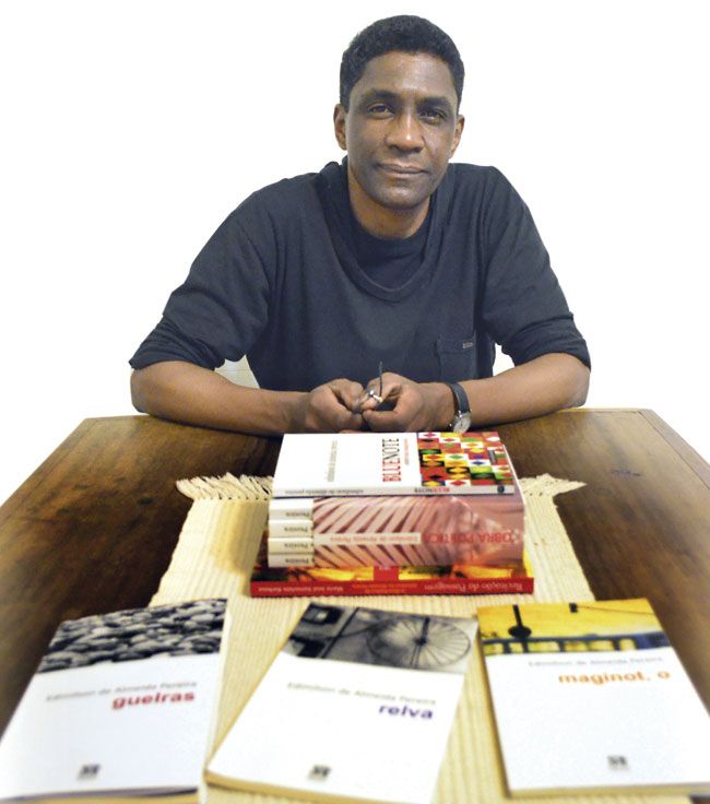 Ecos de pertencimento 2 Edimilson acaba de lançar três livros de poesia (Olavo Prazeres)