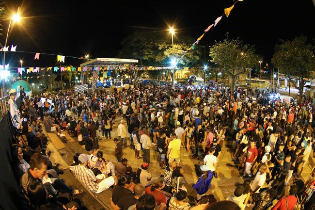 Praça Antônio Carlos será mais uma vez palco da festança, assim como aconteceu no ano passado (Fernando Priamo)