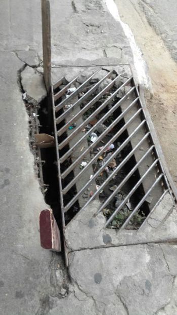 Atenção precisa ser redobrada em calçada da Rua Fonseca Hermes (Simone Motta)