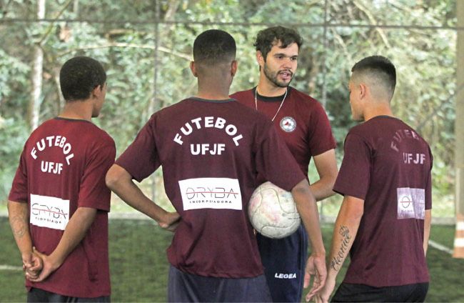 Treinador Alex Nascif desenvolveu uma relação de confiança e respeito com os jovens