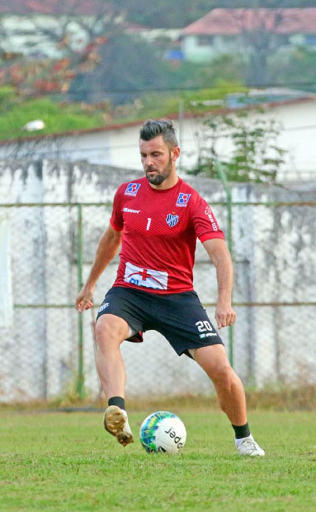 Após cumprir suspensão, Giancarlo volta ao ataque (Leonardo Costa)