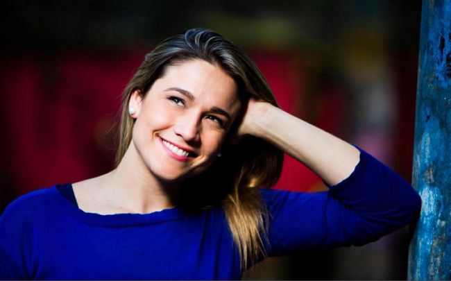 'Devemos acreditar no amor durante cada minuto que ele durar' 2 Baseada em suas experiências, a jornalista da TV Globo relata o dia a dia de Mocinha e Momô em 'Gentil como a gente'. Crédito Leo aversa