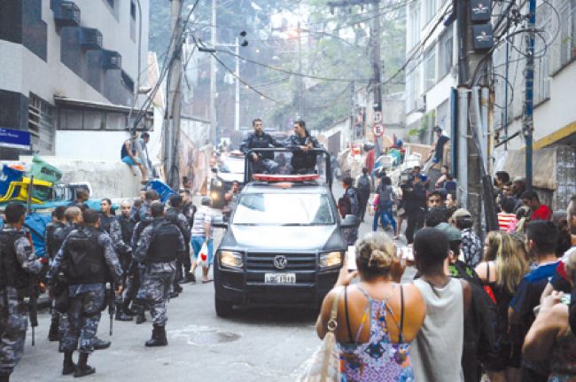 Comandante da UPP Cantagalo foi ferido após troca de tiros com traficantes