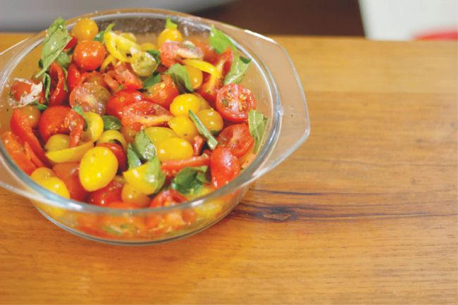MARIANA LORENZO/DIVULGAÇÃO Salada de Tomate