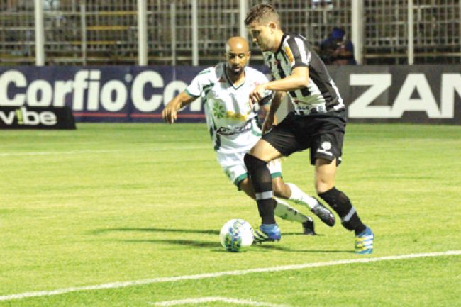 Tupi conseguiu ter domínio da bola, mas cometeu falhas defensivas