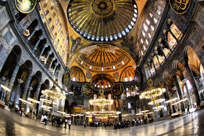 Priamo-Basílica-de-Santa-Sofia-Hagia-Sophia-Istambul-Turquia