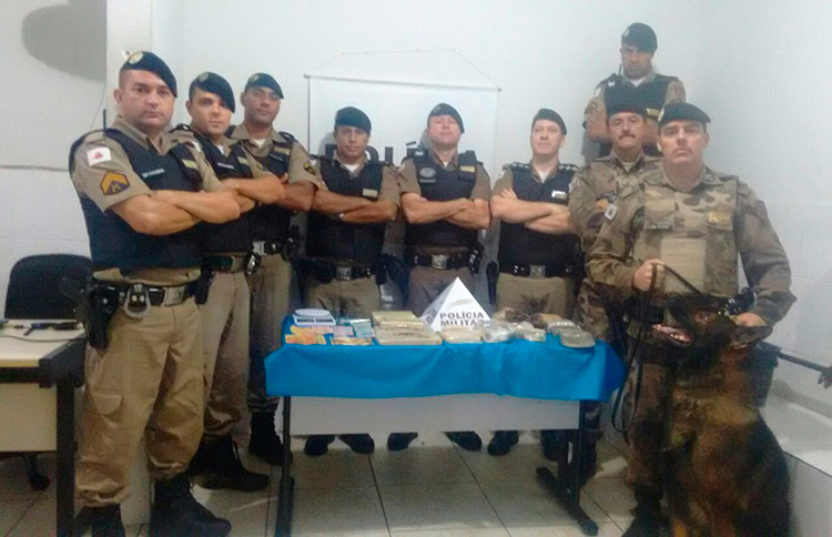 Homem guardava 10kg de drogas em imóvel no Granjas Betânia 2 droga no granjas betânia 2 crédito PM