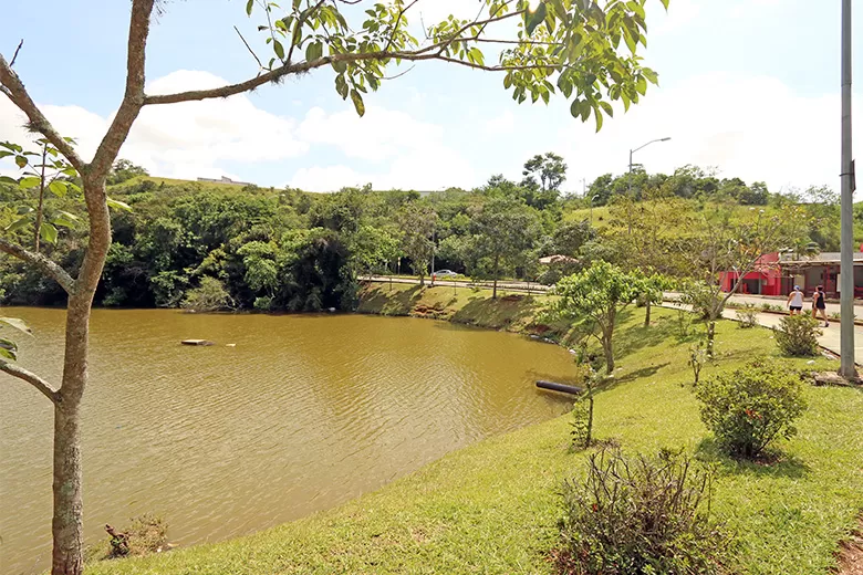 ufjf lago capa leo