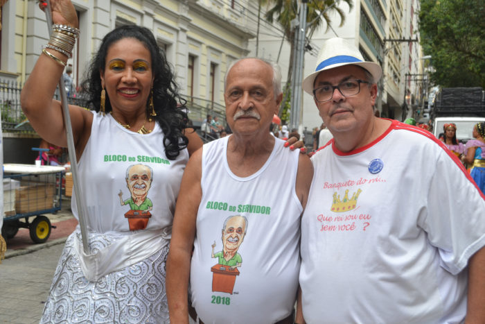 Beth Siqueira, Raimundo Mendes e Nelsinho Resende clicados no Bloco dos Servidores Foto: Toninho Carvalho