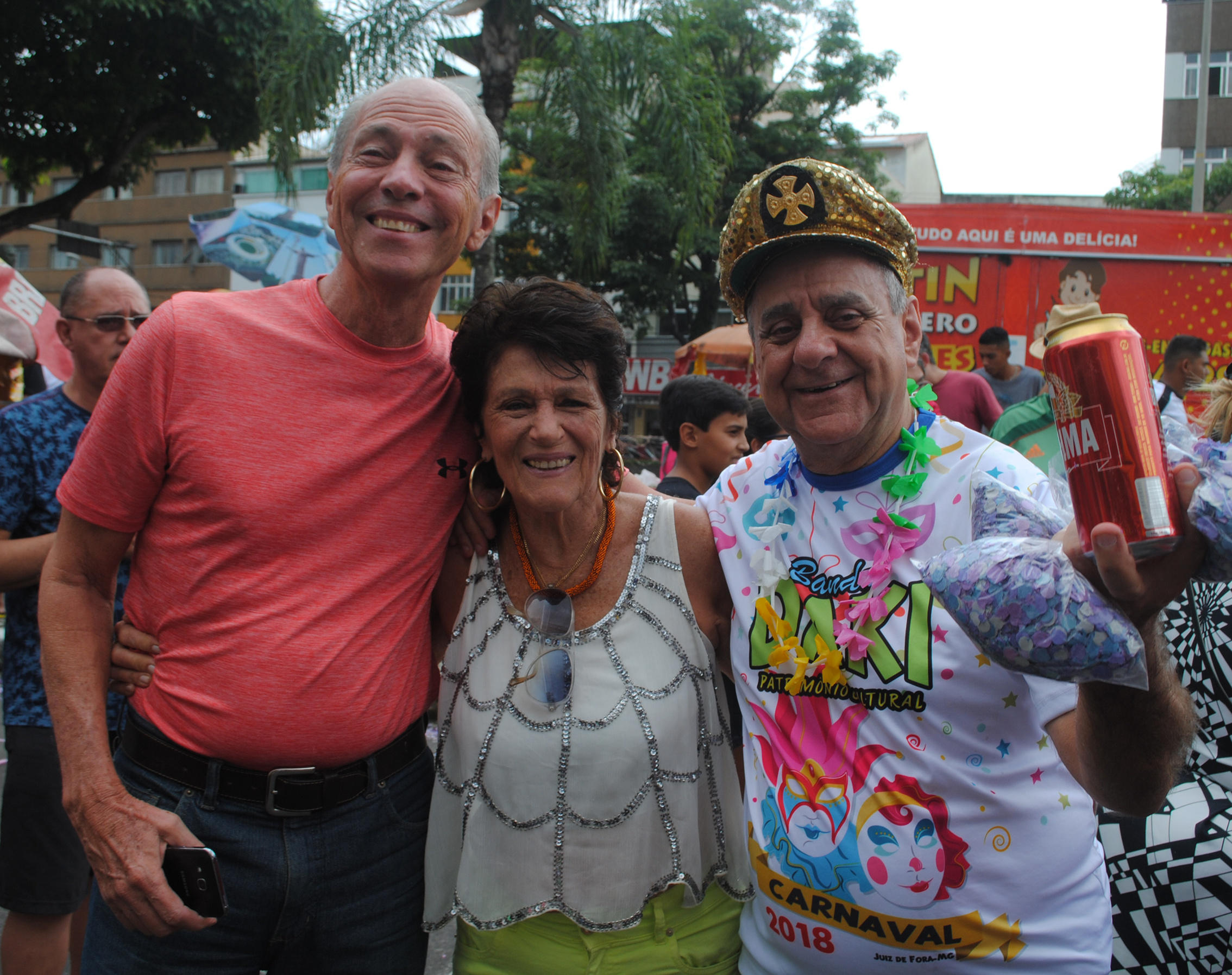 Sérgio e Marilda Maestrini com o "general da banda" José Carlos (Zé Kodak) Passos